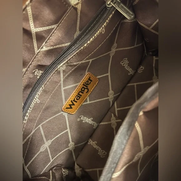 Wrangler Tan and Brown Geometric Tote - Picture 4 of 5